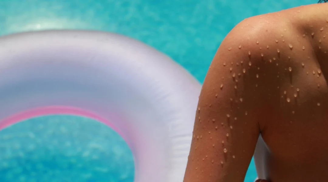 Huidbehandelingen in de zomer: wat kan wel en wat kan beter niet?